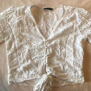 White eyelet Abercrombie tie front top
